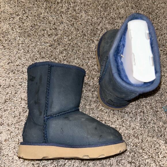 UGG Kid's K Classic Short II WP Waterproof Pull on Boots | Navy Size 7 - Picture 7 of 8